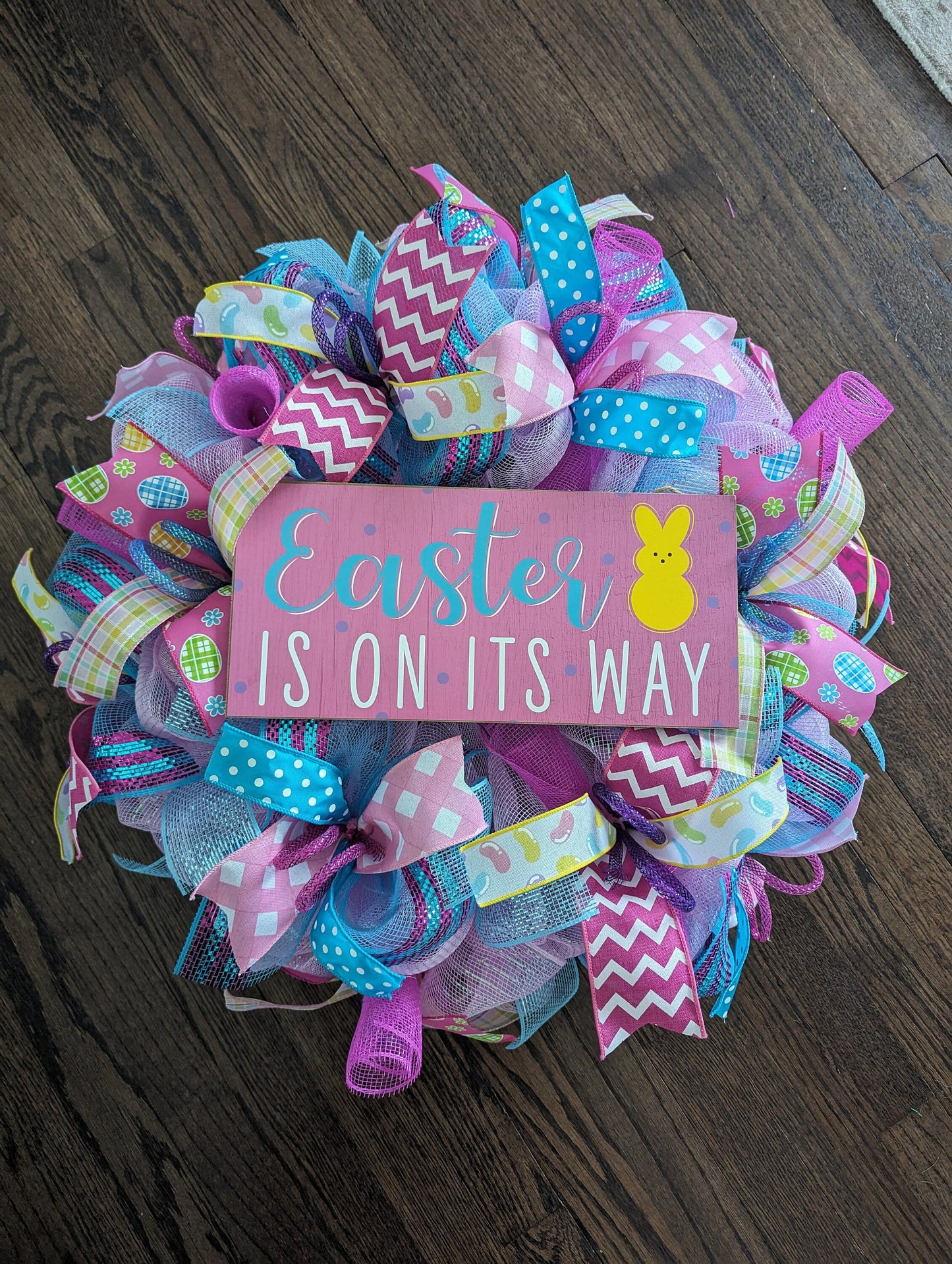 Easter wreath, Spring wreaths, spring wreath, hello wreath, Easters on its way wreath, Easter decorations, spring front door wreath