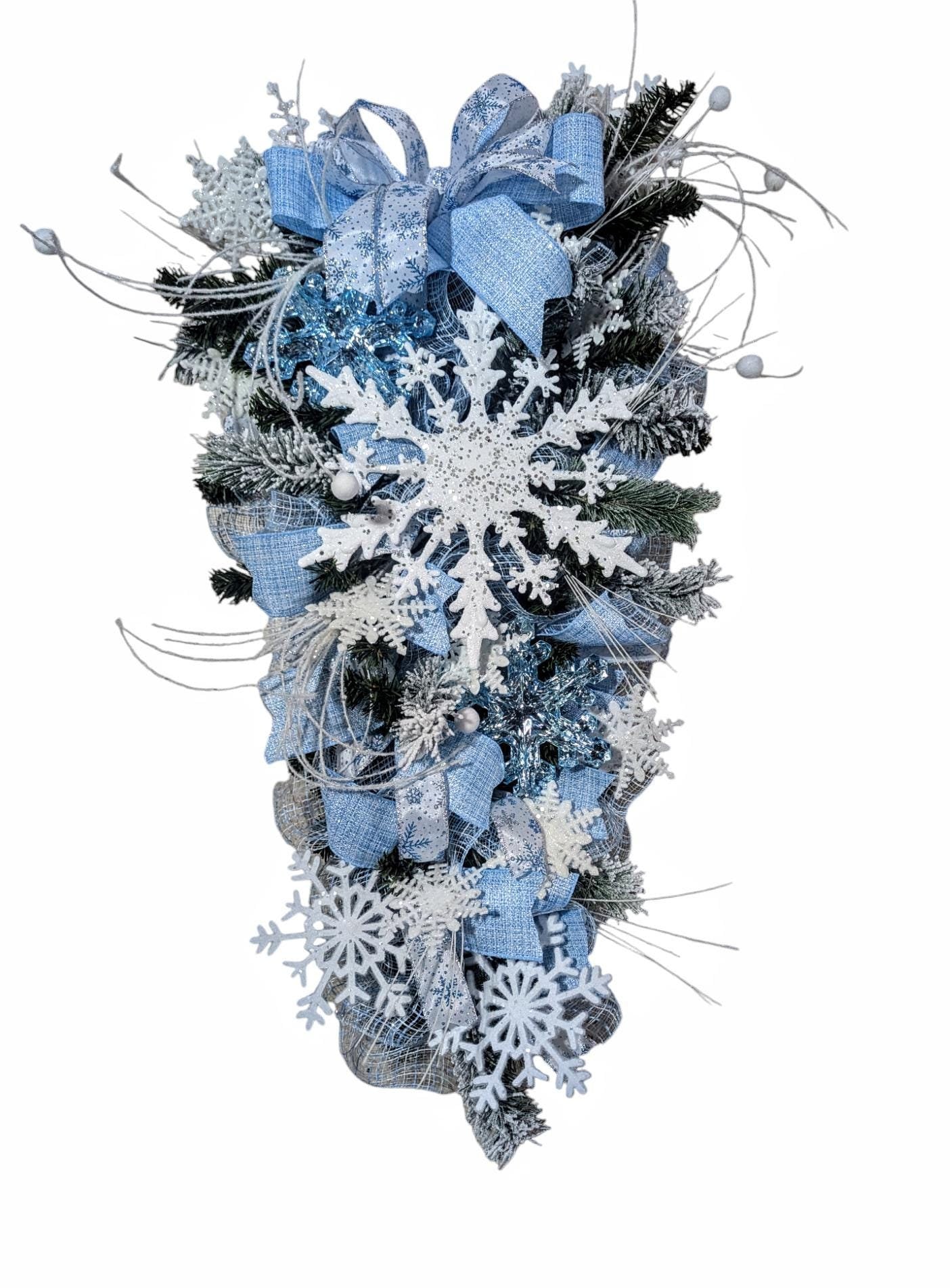 Winter Wreath, Snowflake Wreath, winter wreaths, blue winter wreaths, winter decorations, Mesh winter Wreath, winter wreaths, snow wreath