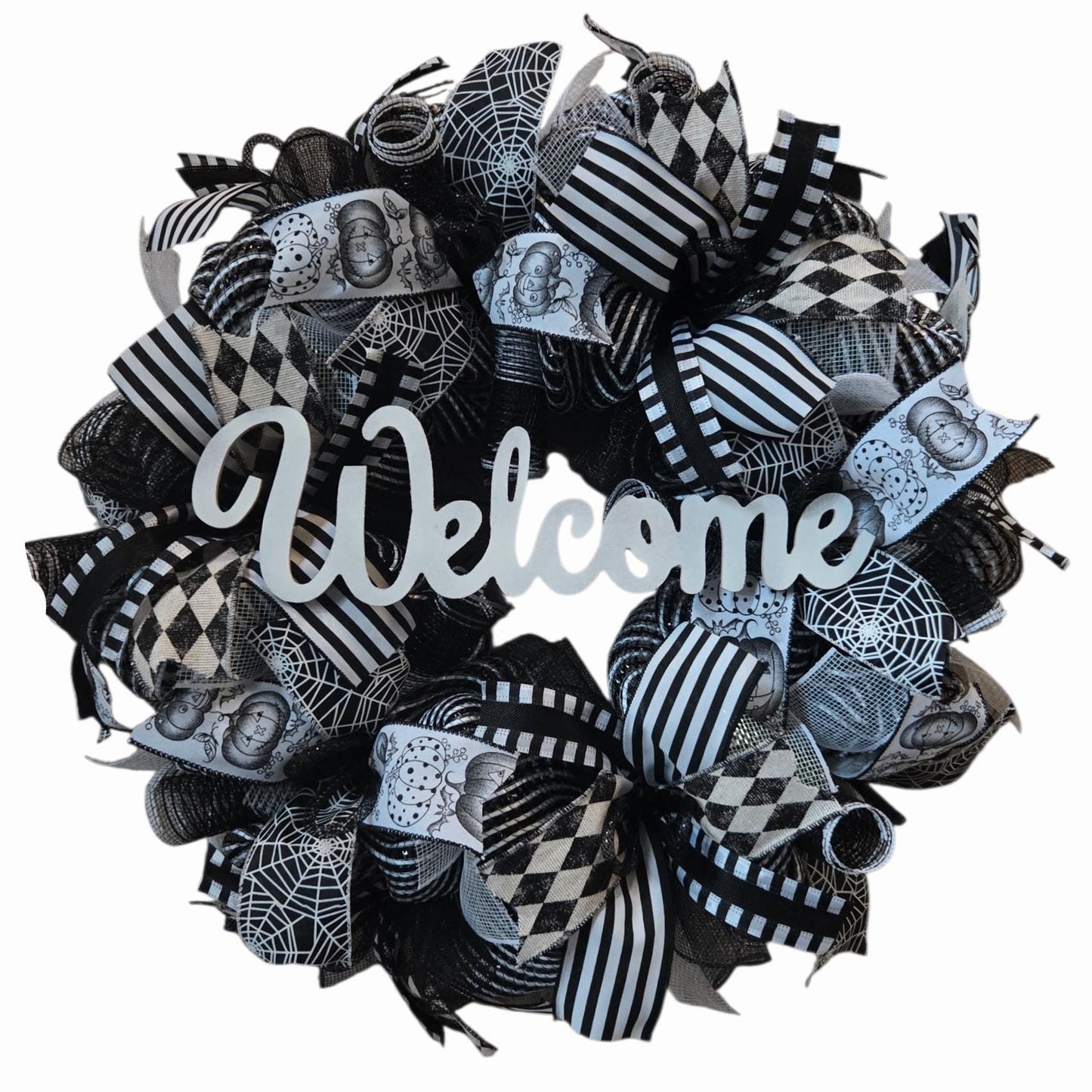 Halloween Wreath, welcome halloween wreath, Halloween wreaths, wreath wreath, black and white halloween wreath, spooky wreath, mesh wreath